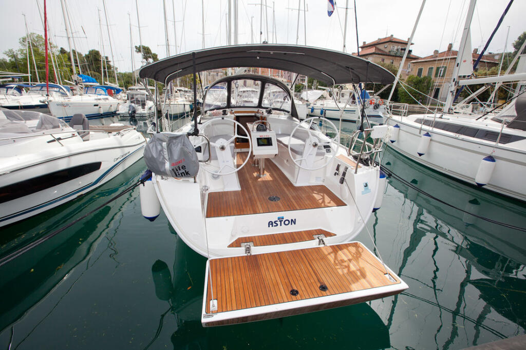 Bavaria Cruiser 34 Style Aston
