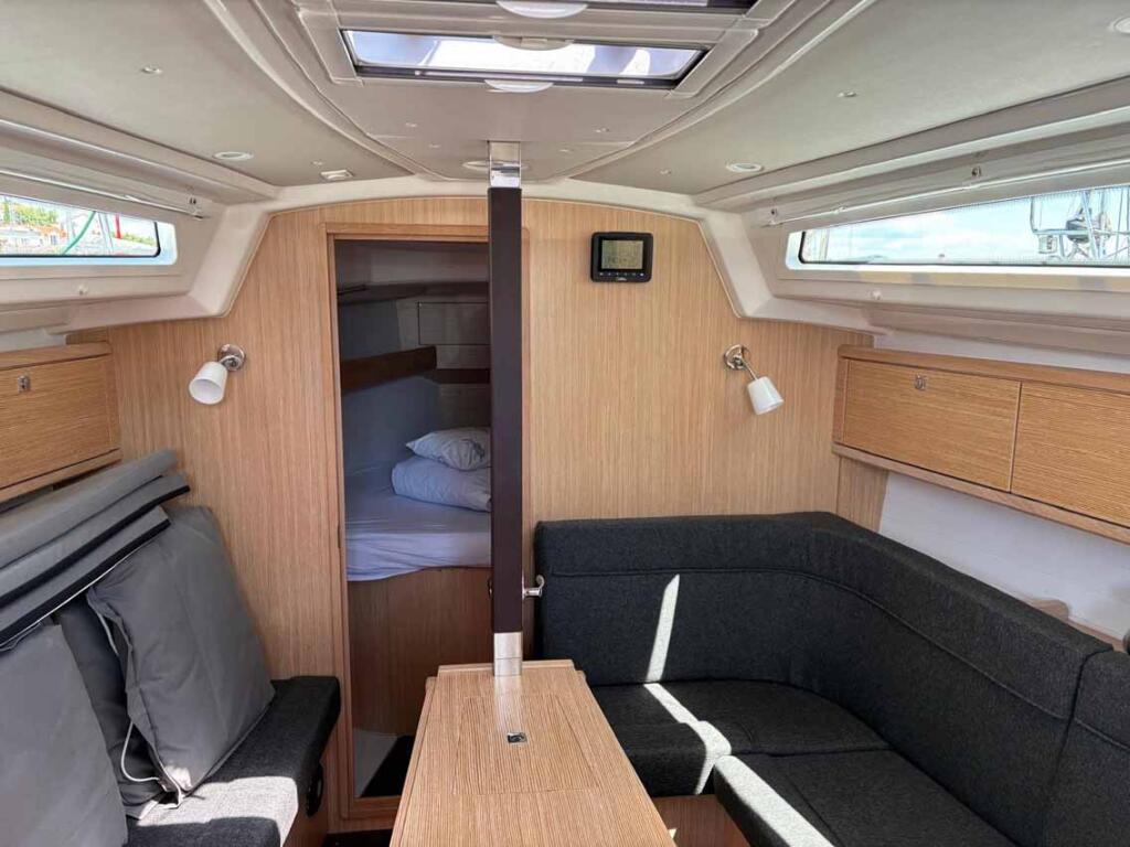 Bavaria Cruiser 34 Style Rocky III