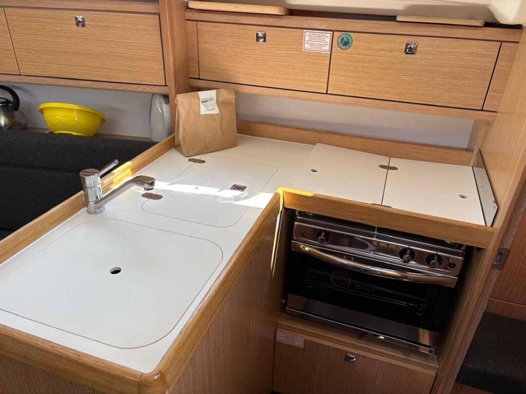 Bavaria Cruiser 34 Style Rocky III