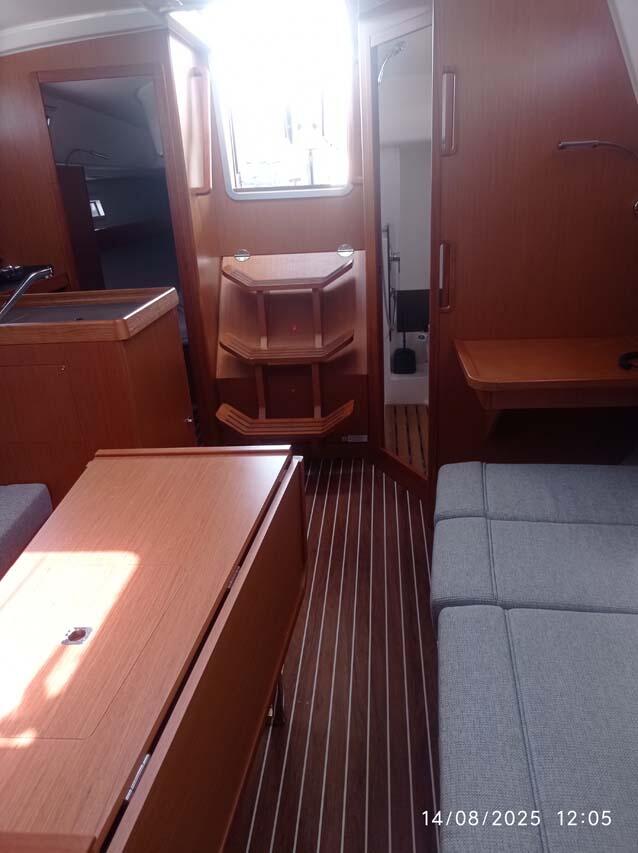 Bavaria Cruiser 34 Licence to chill