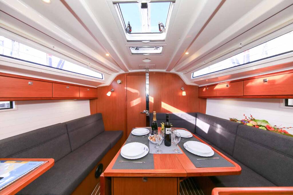 Bavaria Cruiser 37 Bella Angelina