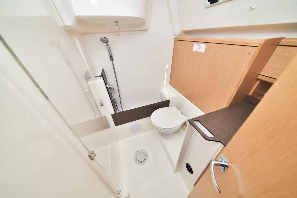 Bavaria Cruiser 37 White Pearl 