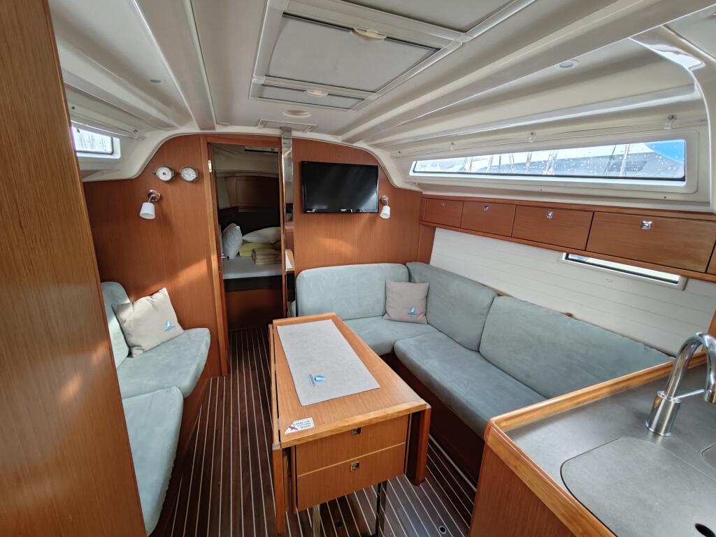 Bavaria Cruiser 37 Bura