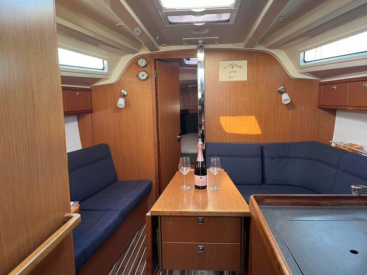 Bavaria Cruiser 37 Lahor