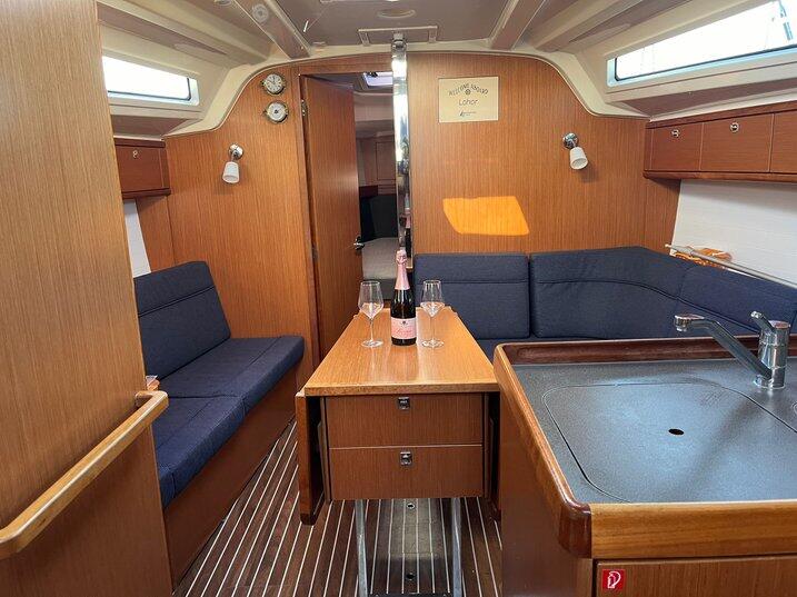 Bavaria Cruiser 37 Lahor
