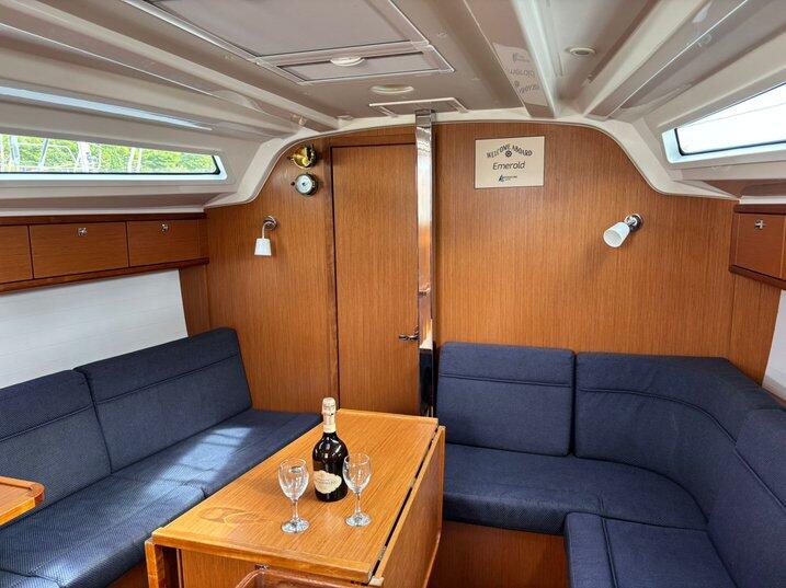 Bavaria Cruiser 37 Emerald
