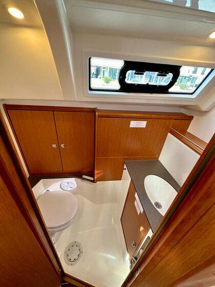 Bavaria Cruiser 37 Emerald