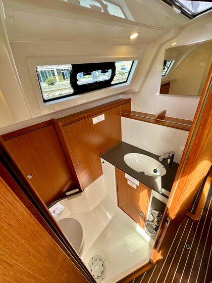 Bavaria Cruiser 37 Emerald