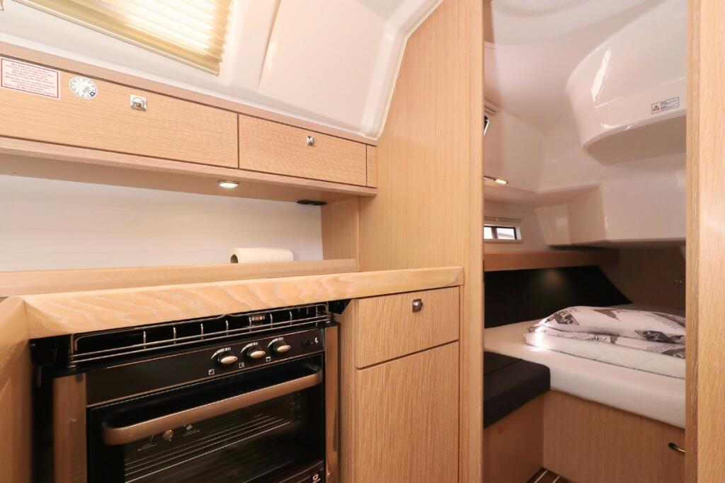 Bavaria Cruiser 37 Jazz Band