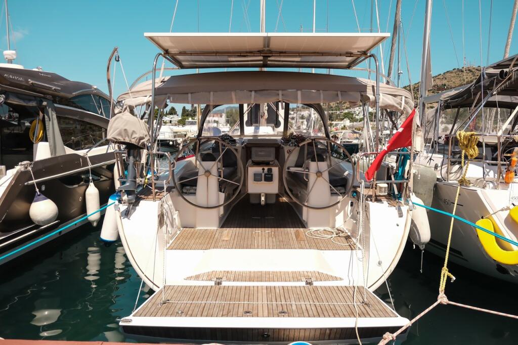 Bavaria Cruiser 40 Spark-1