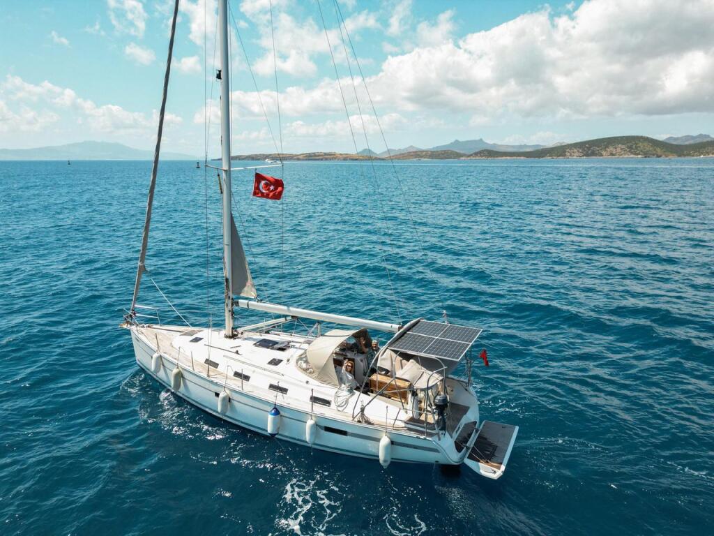 Bavaria Cruiser 40 Spark-1