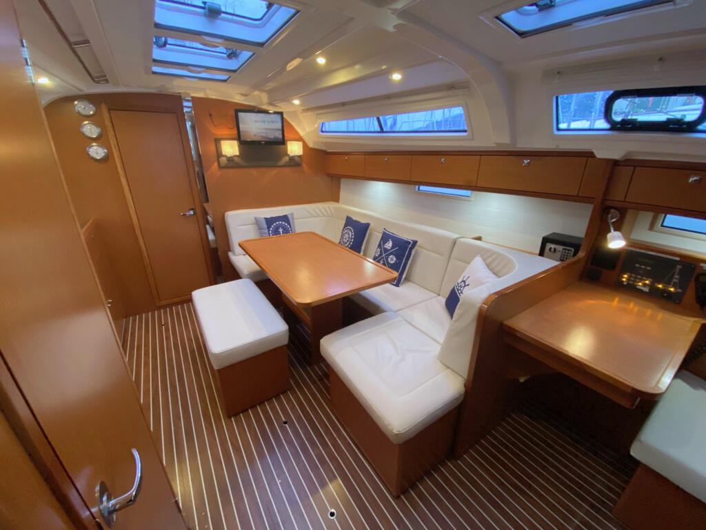 Bavaria Cruiser 41 Raven