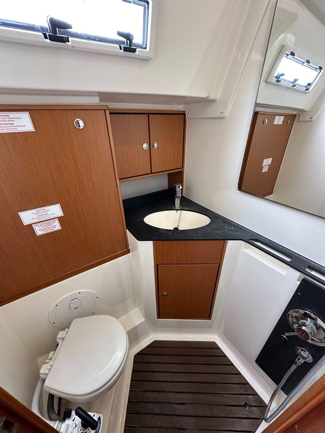 Bavaria Cruiser 45 Oključ