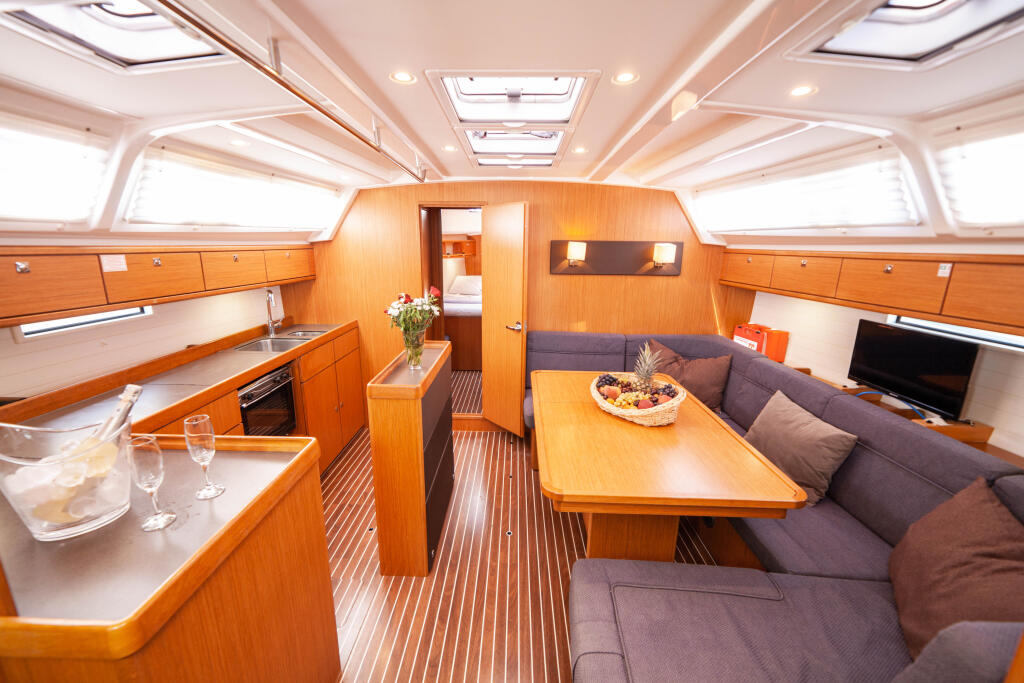Bavaria Cruiser 46 Sail Vega