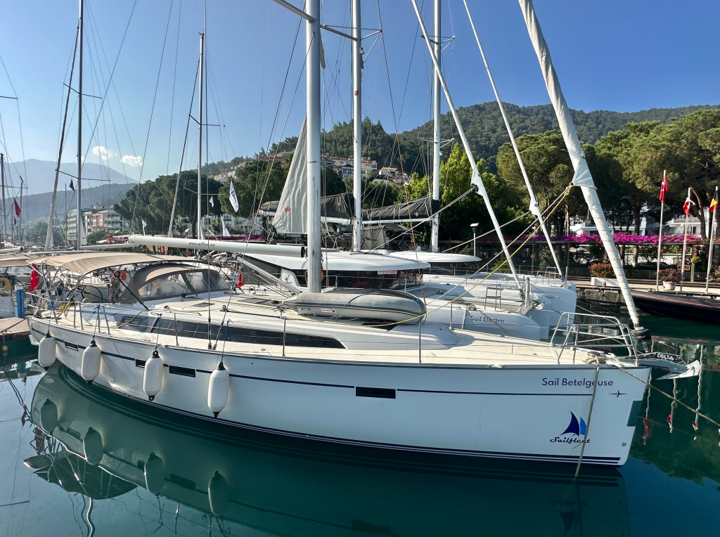 Bavaria Cruiser 46 Sail Betelgeuse