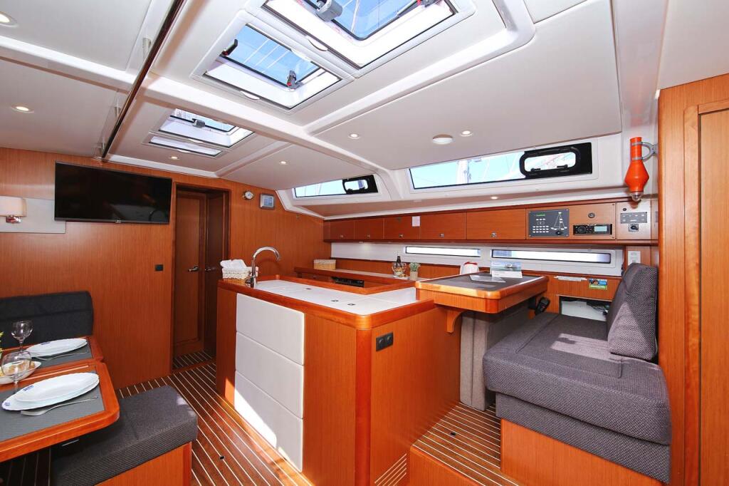 Bavaria Cruiser 56 El Karinjo