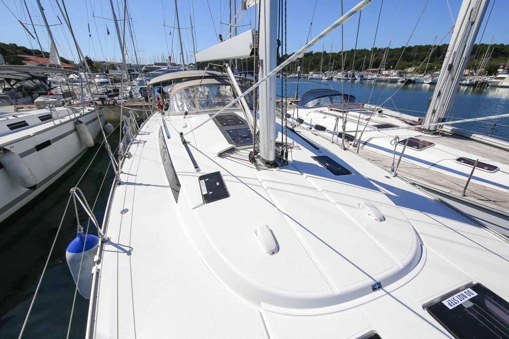Bavaria Cruiser 56 Domo