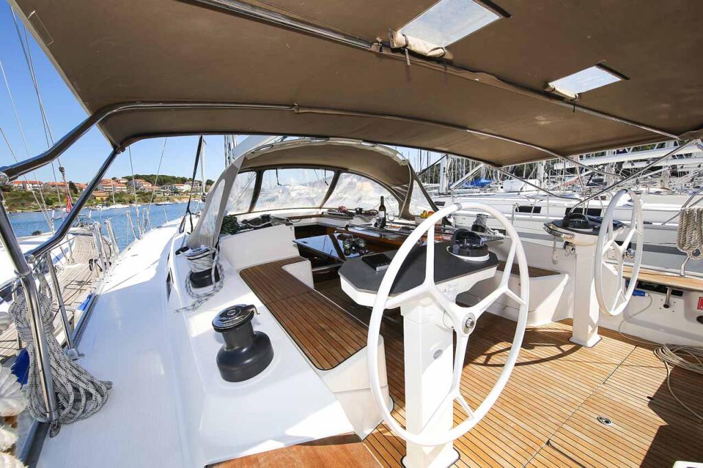 Bavaria Cruiser 56 Domo