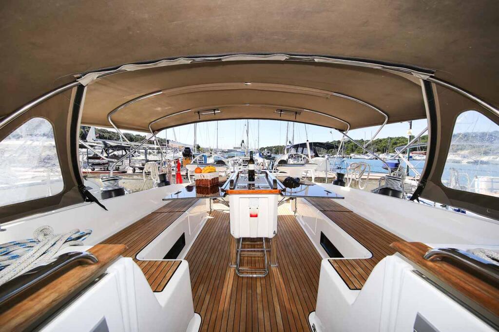 Bavaria Cruiser 56 Domo