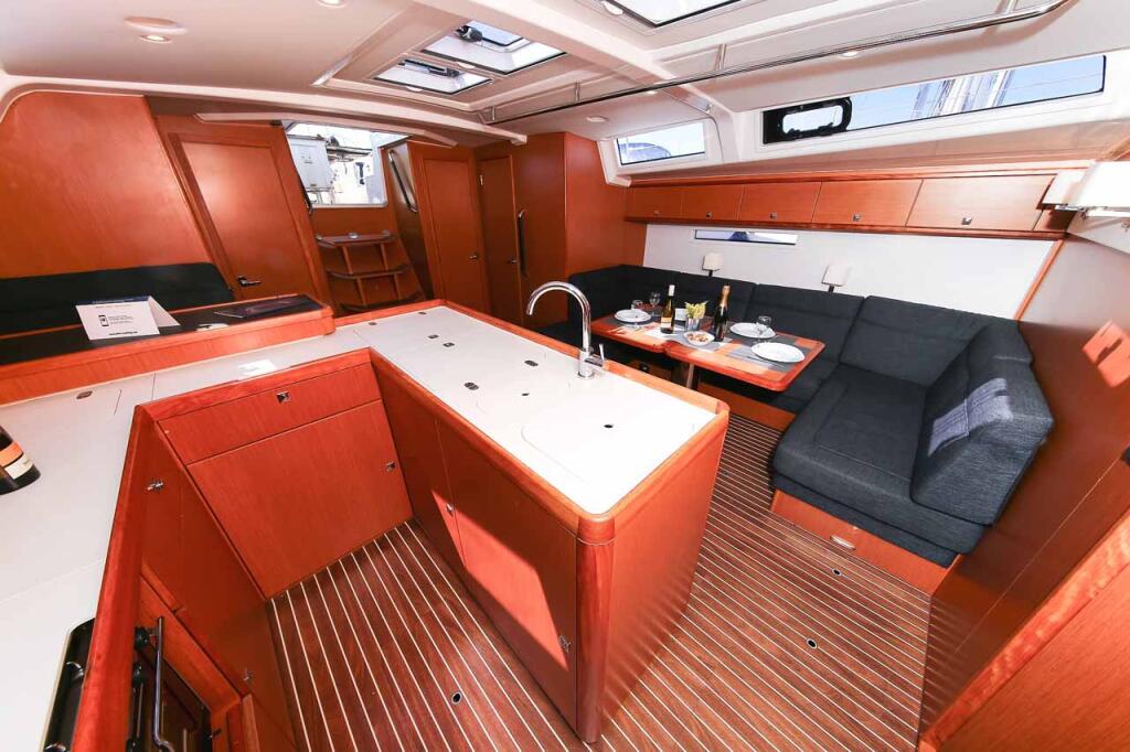 Bavaria Cruiser 56 Domo