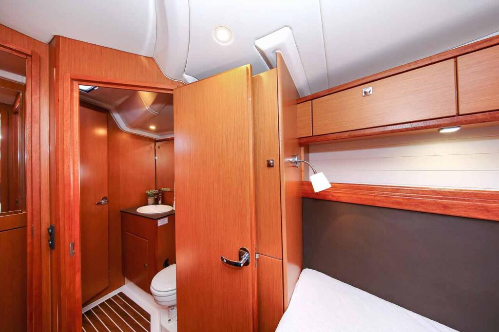 Bavaria Cruiser 56 Domo