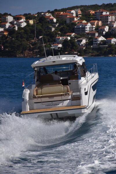 Bavaria SR38 Hard Top Hannah
