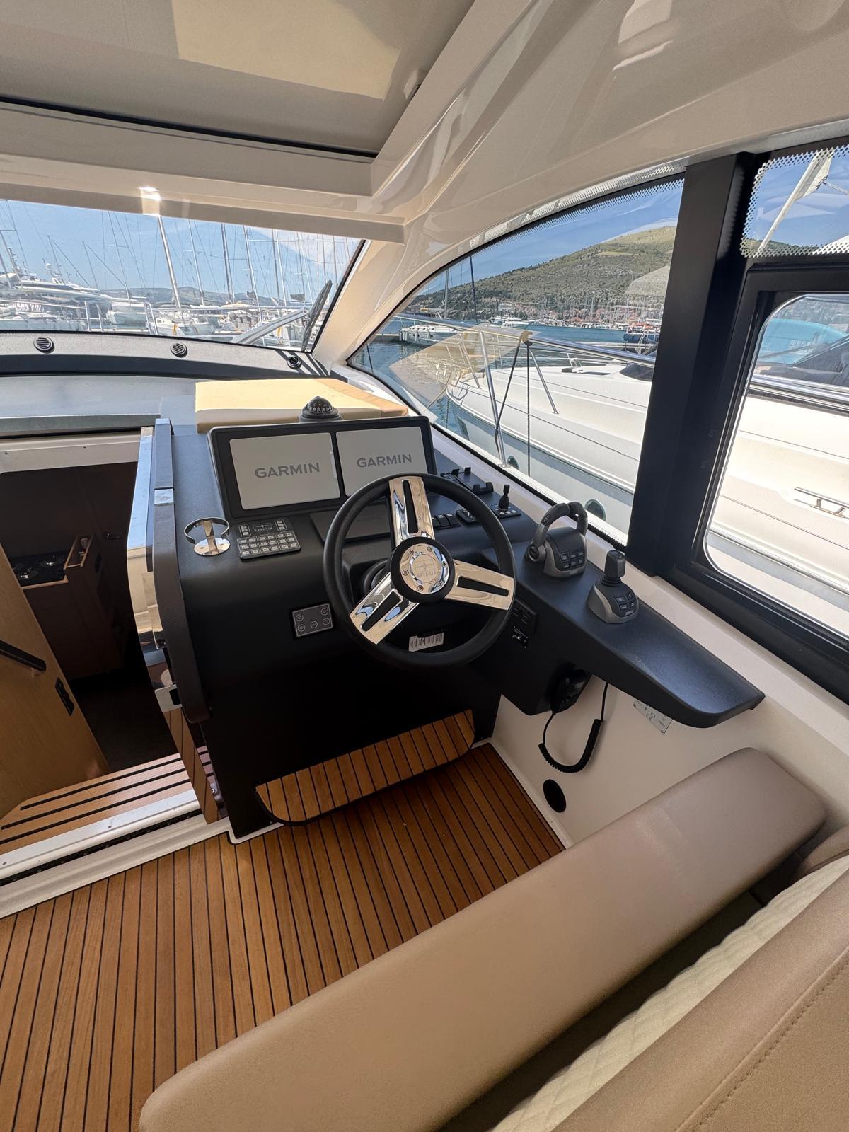 Bavaria SR41 Ivana