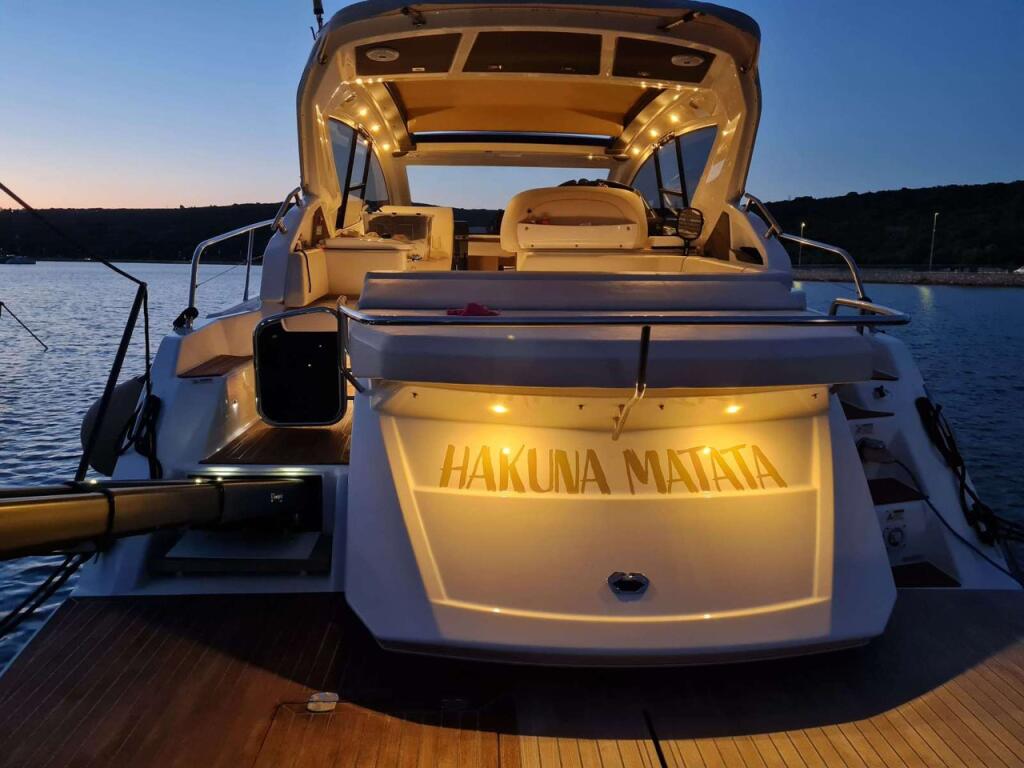 Cranchi M44 HT Hakuna Matata