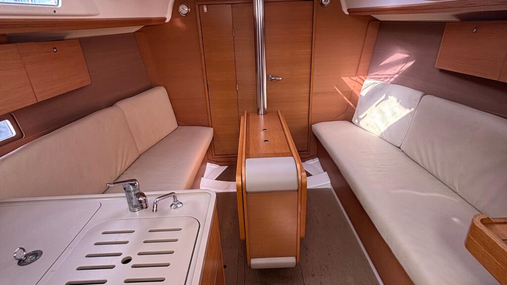 Dufour 310 GL Expensive Toy