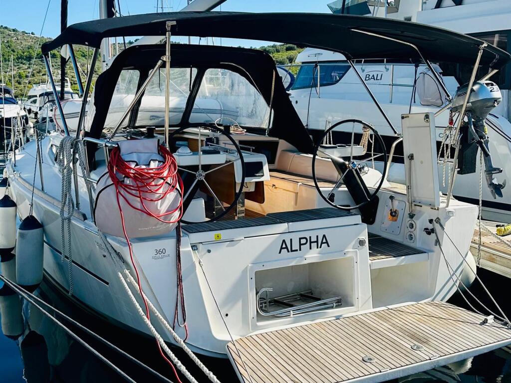 Dufour 360 GL Alpha