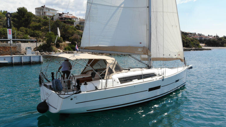 Dufour 382 GL Lotta