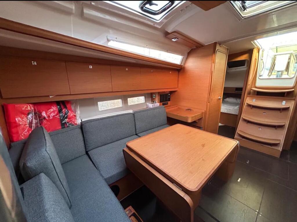 Dufour 390 GL Sail Corvus