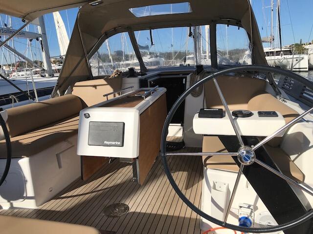 Dufour 390 GL R2D2