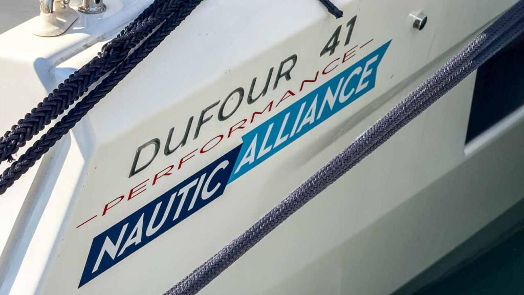 Dufour 41 Performance Nine to five