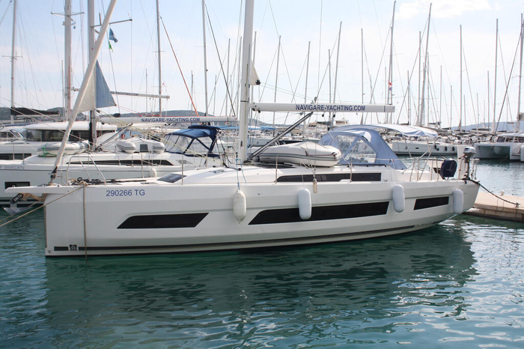 Dufour 41 Curiosity 