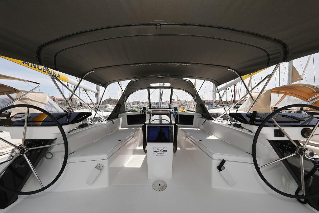 Dufour 41 Wild Rose
