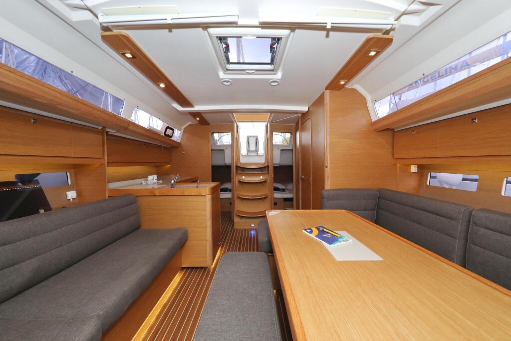 Dufour 412 GL Black Pearl