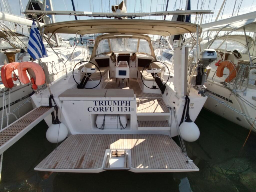 Dufour 430 Triumph