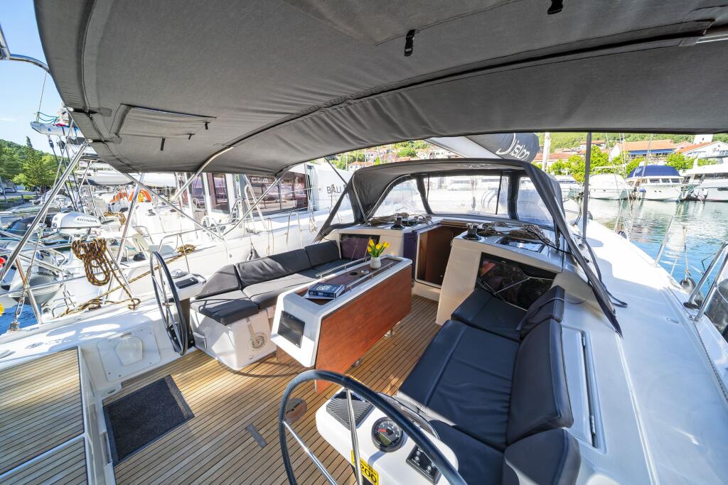 Dufour 430 First Love