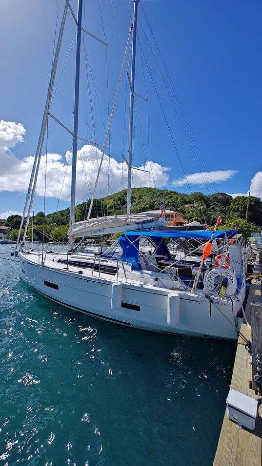 Dufour 430 Sunshine Daydream