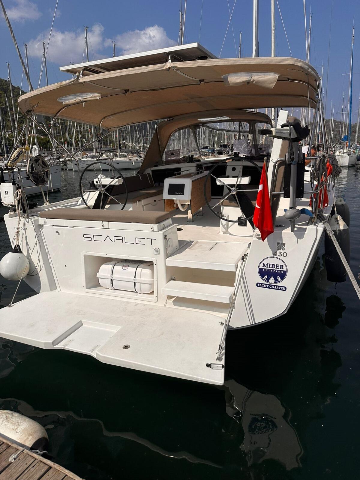 Dufour 430 Scarlet