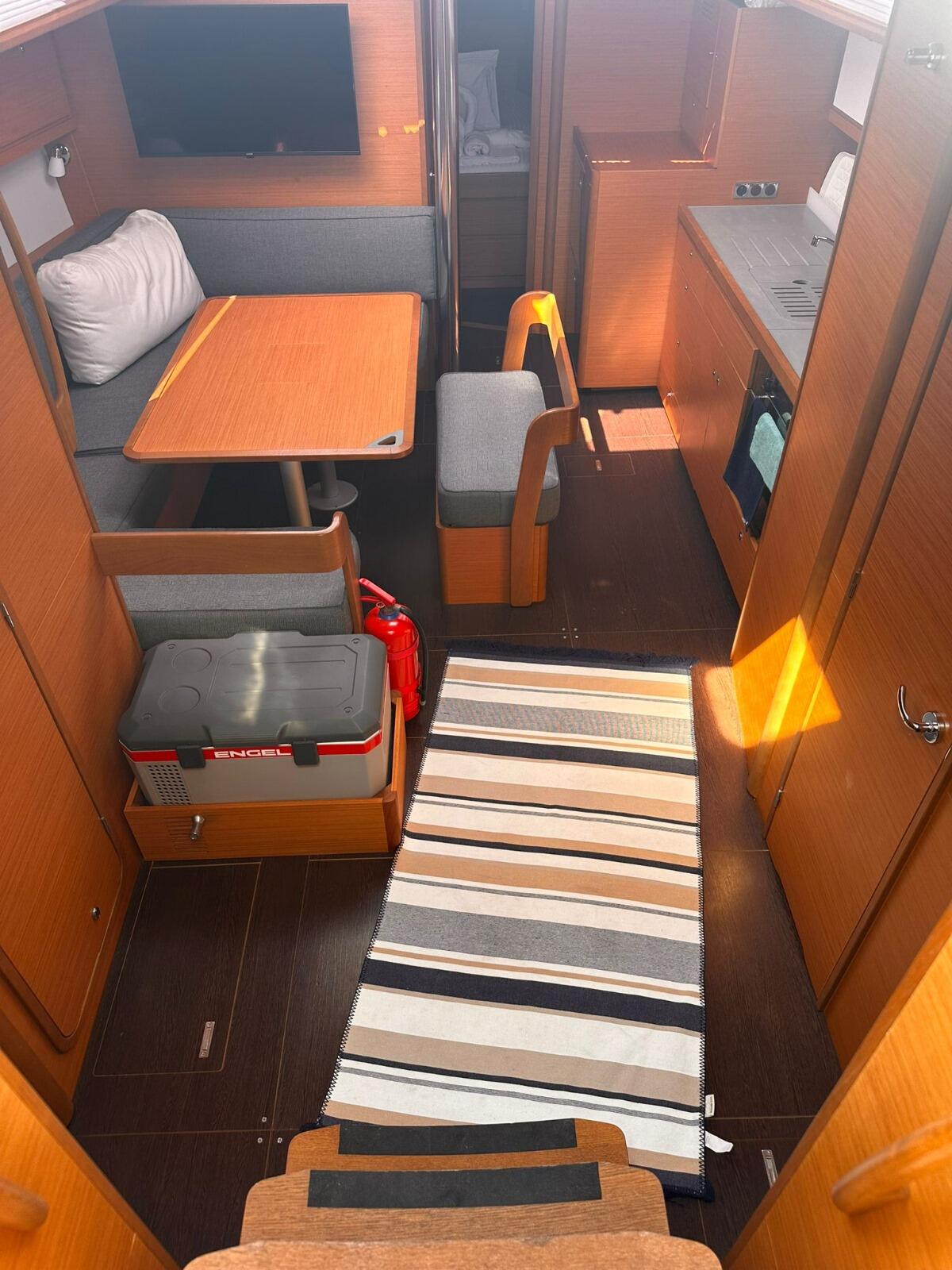 Dufour 430 Scarlet