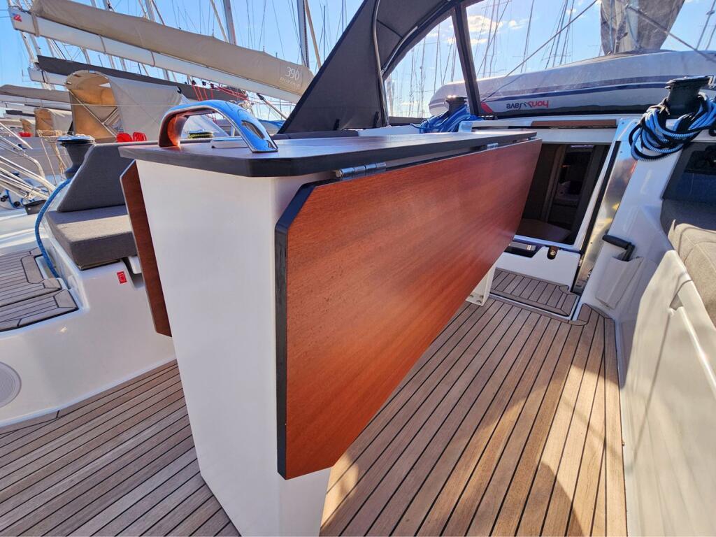 Dufour 44 Adagio