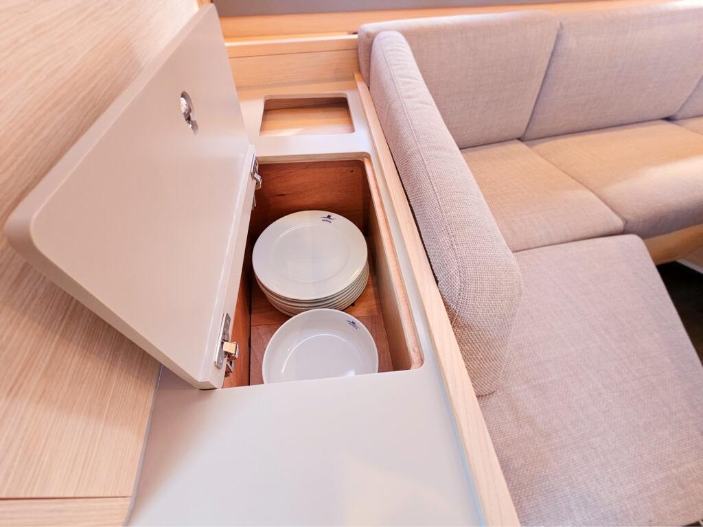 Dufour 44 Adagio