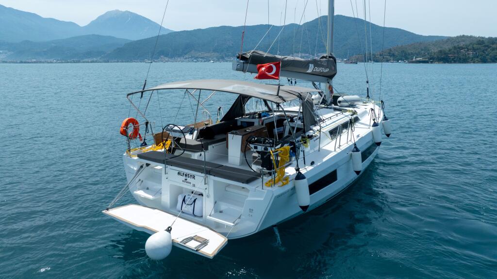 Dufour 44 Alfasyr