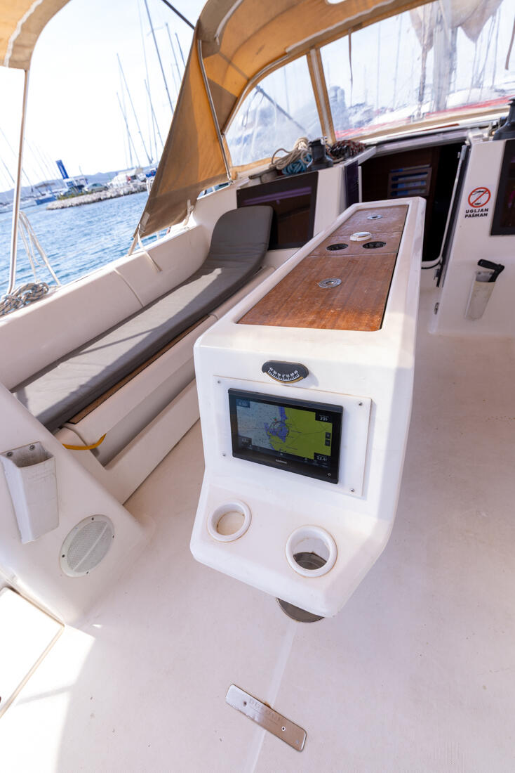Dufour 460 GL Erco