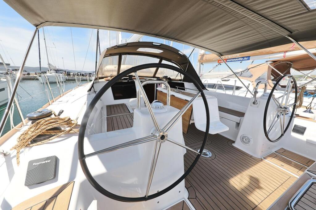 Dufour 460 GL SunnyLife