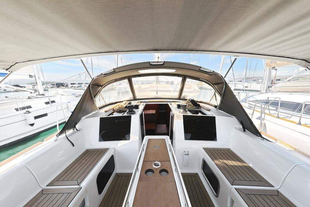 Dufour 460 GL SunnyLife