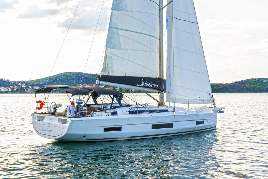 Dufour 470 First Secret