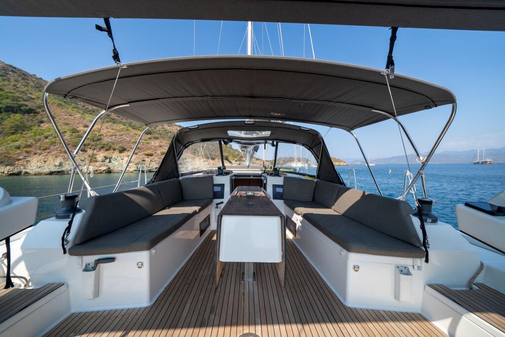 Dufour 470 Pontika